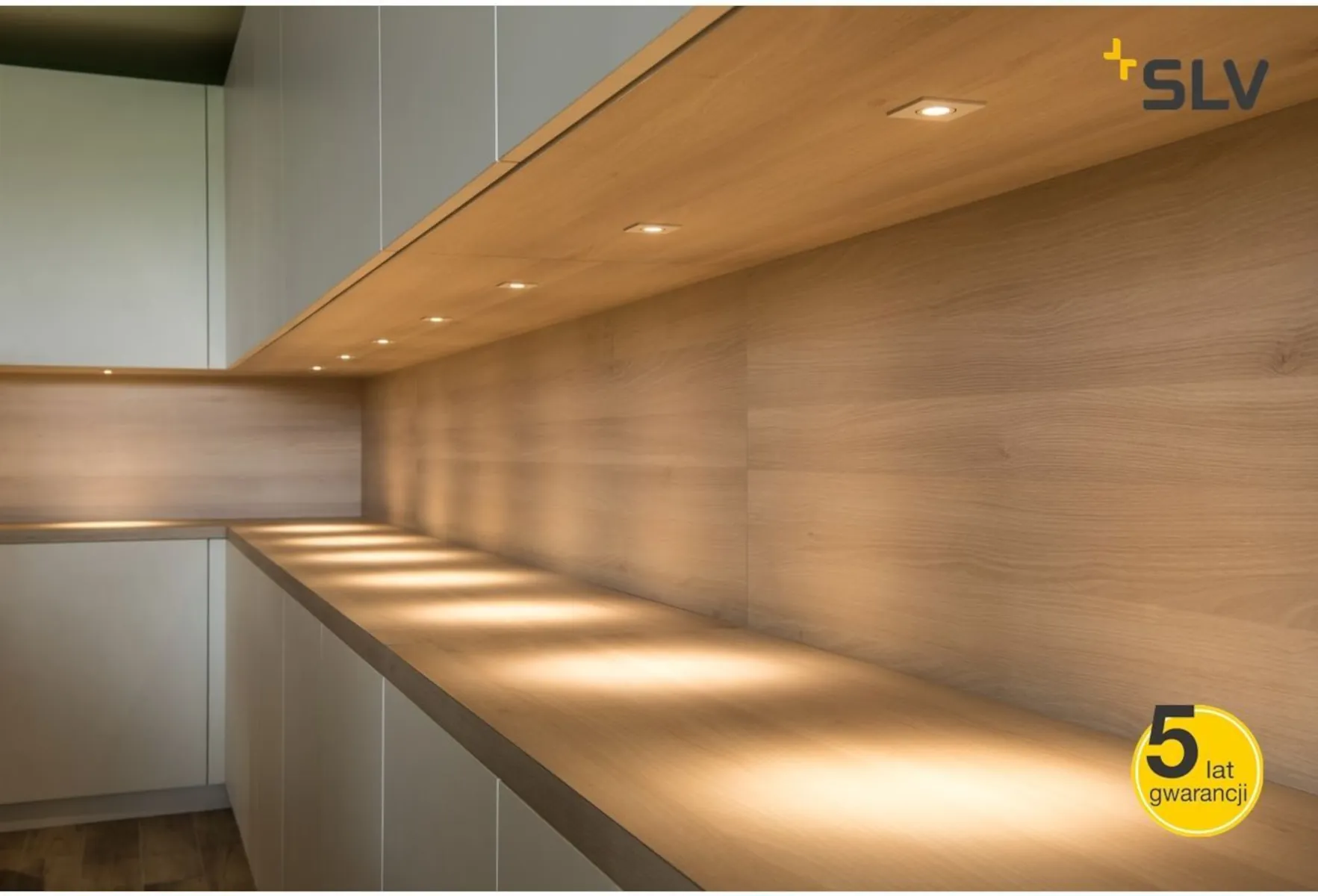Szekrény alatti világítás a konyhában: Funkcionalitás és esztétika