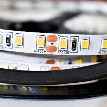 LED szalag LED STRIP ML4754 48W/500cm IP20 a Milagro-tól